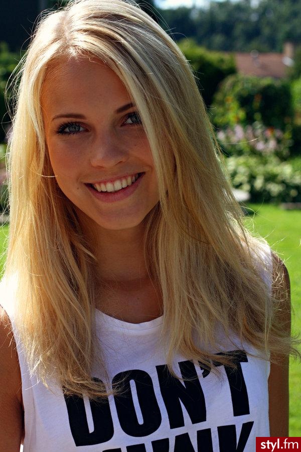 Średnie Fryzury