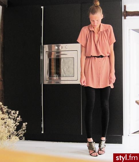 Jeżeli zdjęcie znajduje się już w galerii poproszę o link - Moda uliczna Inne Moda