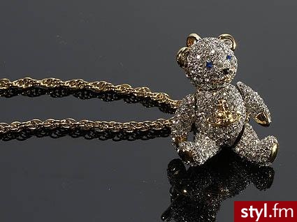 Kryształowy miś za 279.30$ wysadzany kryształkami Swarovskiego od Vivienne Westwood - Pozostałe Dodatki Moda