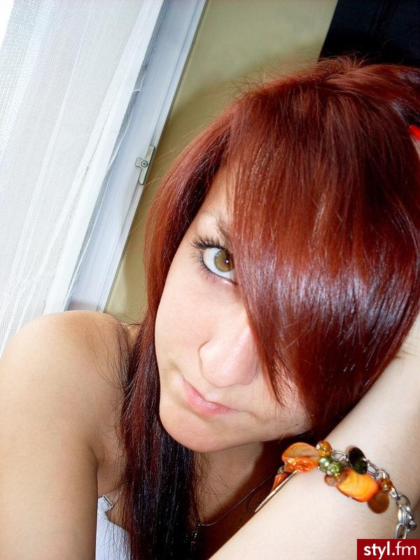 Średnie Fryzury