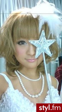 Nana Suzuki Gyaru Popteen - Krótkie Fryzury