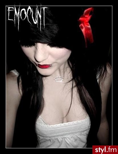. - EMO Alternatywne Średnie Fryzury