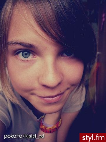 Średnie Fryzury