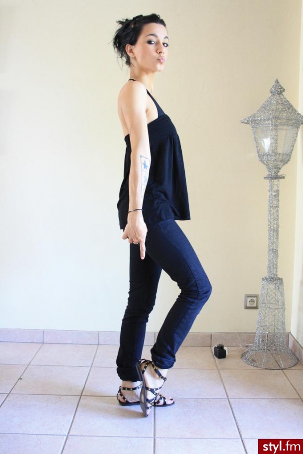 Jeżeli zdjęcie znajduje się już w galerii poproszę o link - Moda uliczna Inne Moda