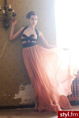 Sukienki Moda