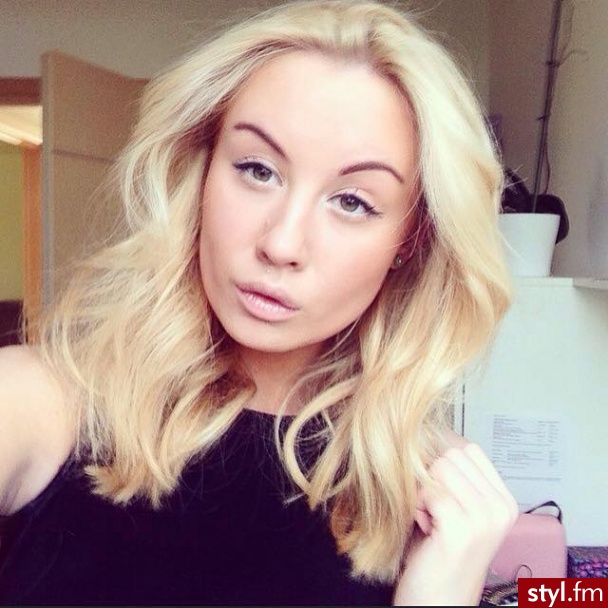 Blond Rozpuszczone Kręcone Na co dzień Średnie Fryzury