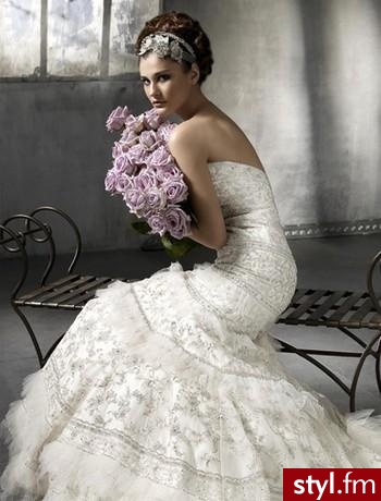 LAZARO. http://www.kleinfeldbridal.com/index.cfm?pid=52&item_id=11453&rowid=17&page=1 - Suknie ślubne Ślub Moda
