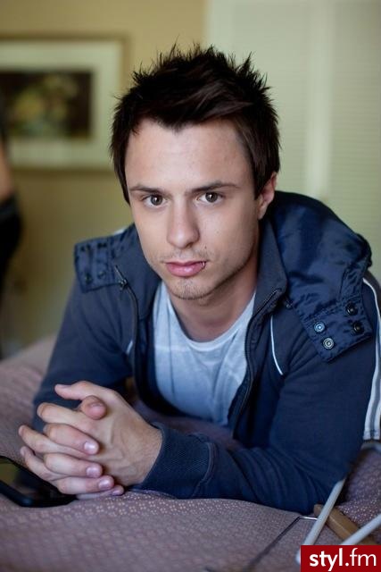 Josh <33 - Średnie Męskie Fryzury