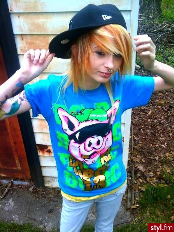 crystal. <33333333333333 - EMO Alternatywne Średnie Fryzury