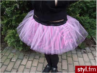 Spódnica można ją dostac w różnych kolorach i wzorach - Pozostałe Ciuchy Moda