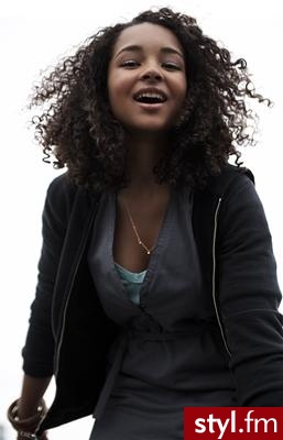 Jessica Jarrell - Kręcone Na co dzień Średnie Fryzury