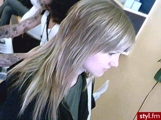 Średnie Fryzury