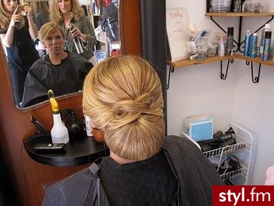 Wieczorowe Średnie Fryzury