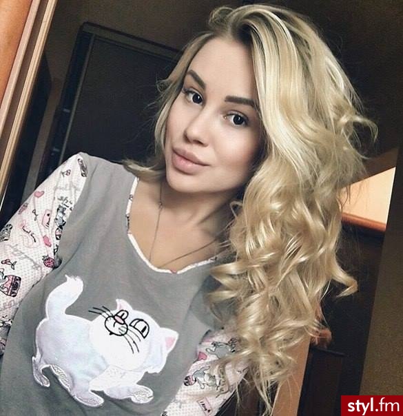 Blond Rozpuszczone Kręcone Na co dzień Długie Fryzury