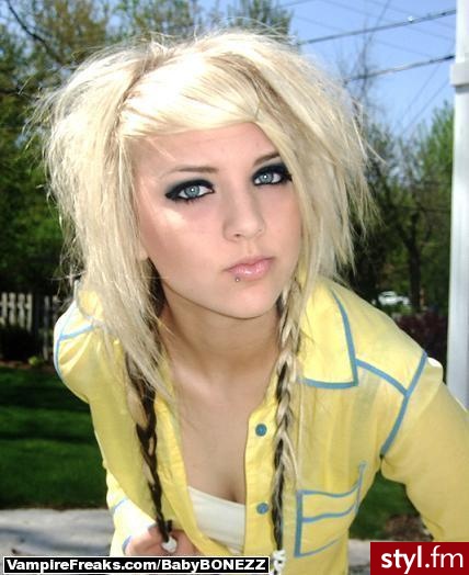 EMO Alternatywne Średnie Fryzury