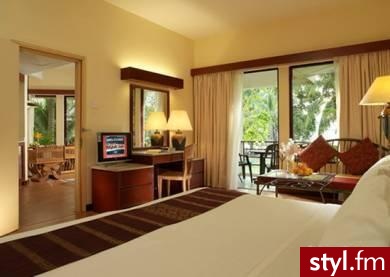 Hotel Holiday Villa Langkawi Obiekt położony jest w turystycznej miejscowości Tengah, na południowo – wschodnim wybrzeżu wyspy Langkawi. Hotel oferuje zakwaterowanie w 258 dwuosobowych pokojach. Na terenie kompleksu znajdują się m.in. dwa baseny, korty te - Mój pokój Wnętrza