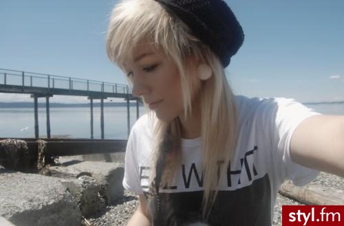 Blond Rozpuszczone Proste z grzywką Na co dzień Średnie Fryzury