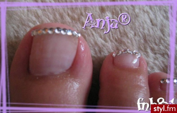 feet - Paznokcie