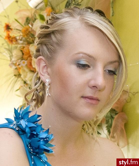 Fryzura na poprawiny - Blond Rozpuszczone Kręcone Ślubne Długie Fryzury