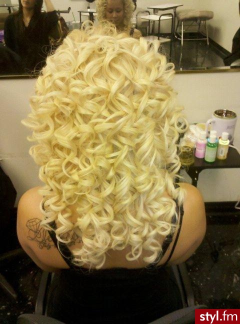 Blond Rozpuszczone Kręcone Na co dzień Krótkie Fryzury