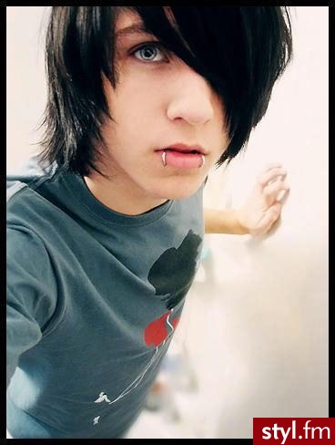 EMO Alternatywne Średnie Fryzury