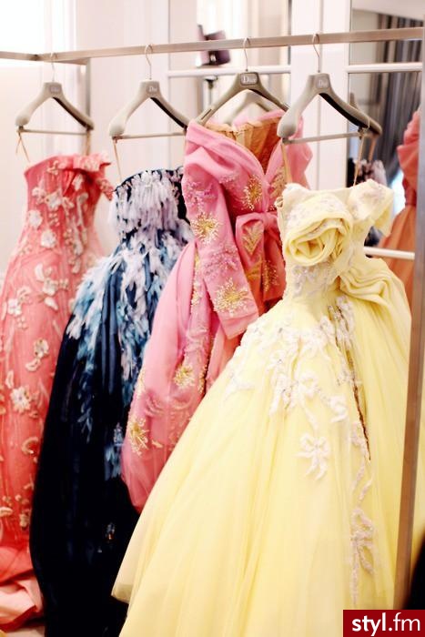 Sukienki Moda
