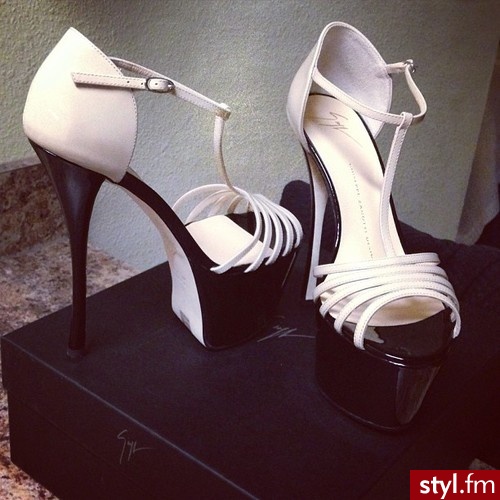 Szpilki Buty Moda