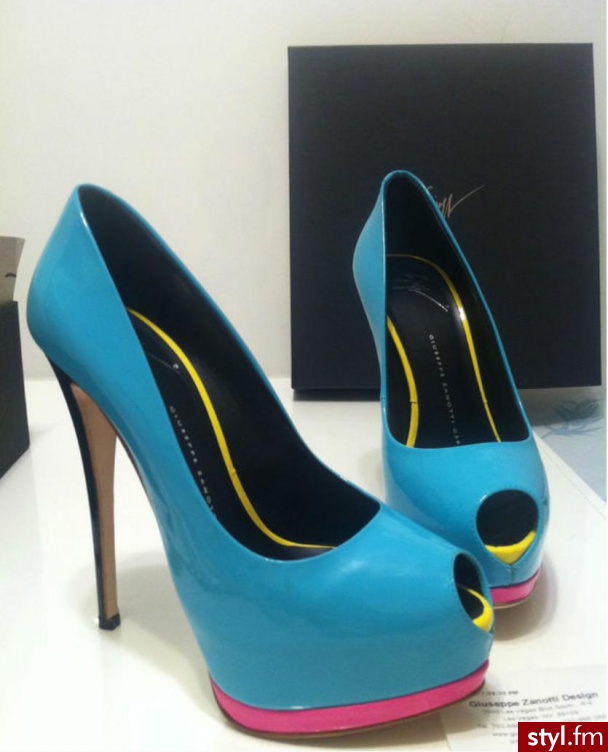 Szpilki Buty Moda
