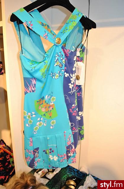 Sukienki Moda