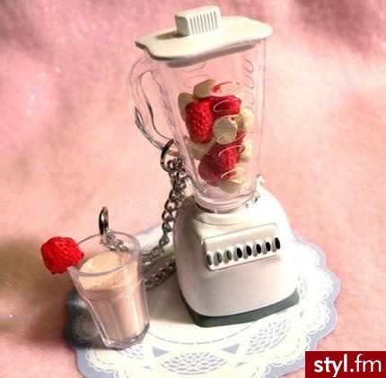 bananowo - truskawkowy shake - 18$ - Pozostałe Dodatki Moda