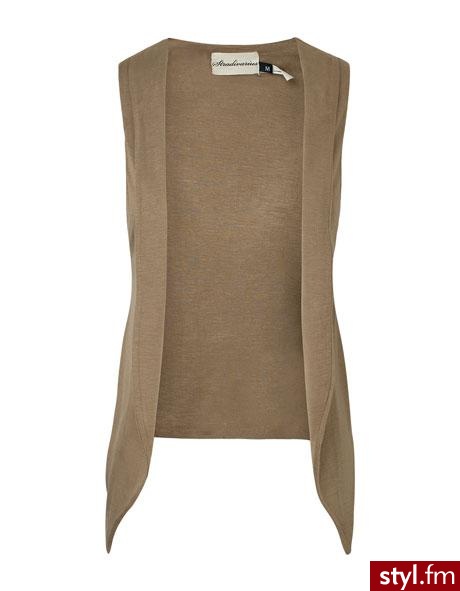 Stradivarius > Collection > JACKETS AND COATS > Fleece fabric waistcoat. Pobrano ze strony: http://www.stradivarius.es/en/collection/jackets-and-coats/detalle/1499_fleece-fabric-waistcoat - Pozostałe Ciuchy Moda