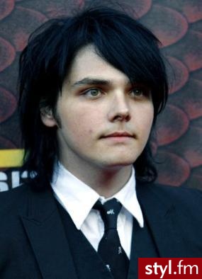 Gerard Way ^^ - Średnie Męskie Fryzury