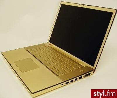 Złoty MacBook *,* 24 karatowe złoto ;DD ;] - Gadżety Inne Moda