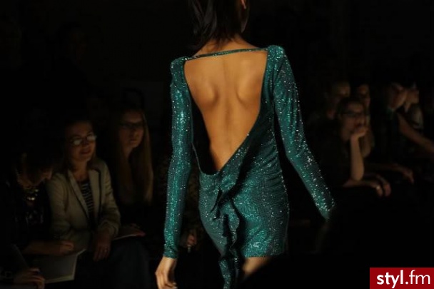 .. śliczny tył ma - Pozostałe Ciuchy Moda
