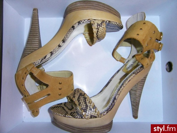 Pozostałe Buty Moda