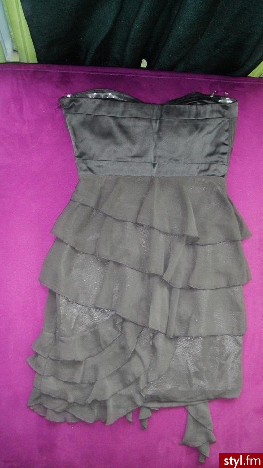 Sukienki Moda