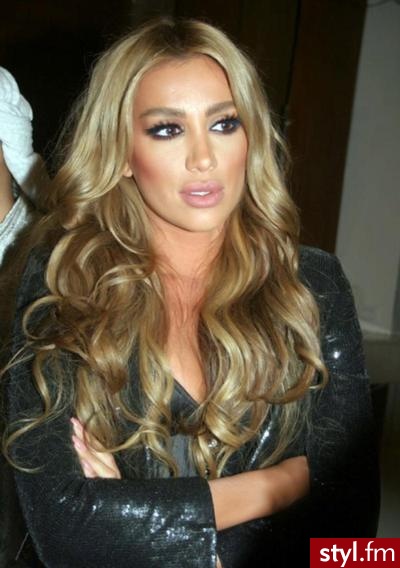 Blond Rozpuszczone Kręcone Na co dzień Długie Fryzury