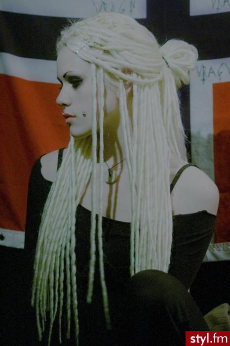 Blond Dredy Alternatywne Długie Fryzury