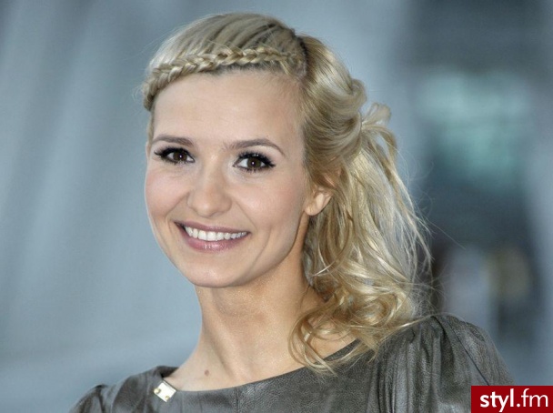 Blond Upięcie Kręcone Na co dzień Średnie Fryzury