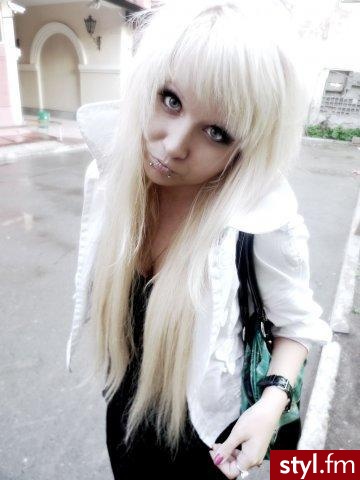 Średnie Fryzury