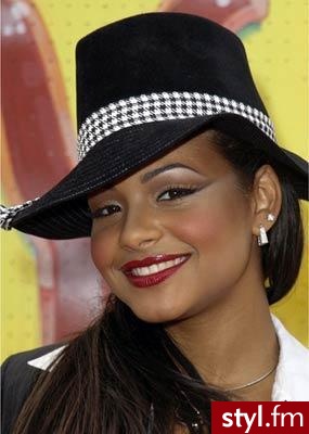 Christina Milian - Nakrycia głowy Dodatki Moda