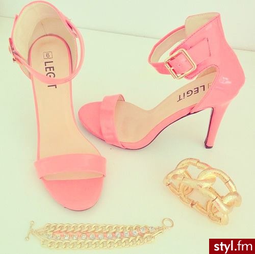 Szpilki Buty Moda