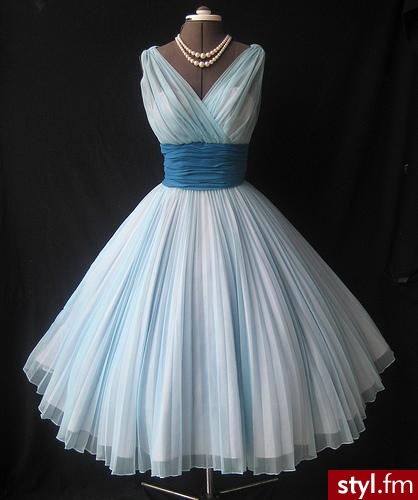 Sukienki Moda