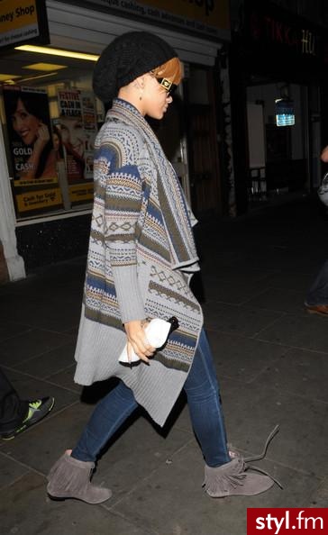 Rihanna - Moda uliczna Inne Moda