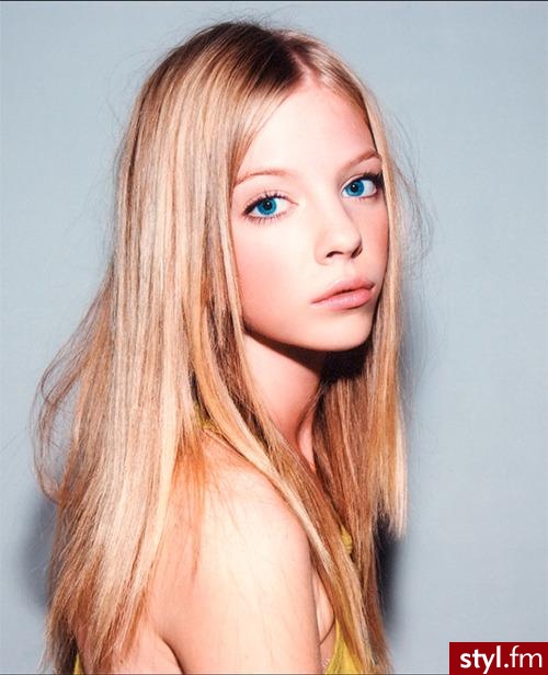 Średnie Fryzury