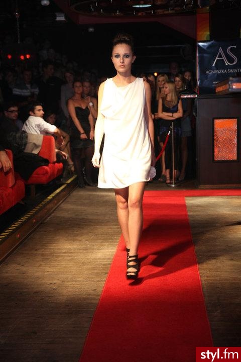 AGNIESZKA ŚWIATŁY projekt - Pozostałe Ciuchy Moda