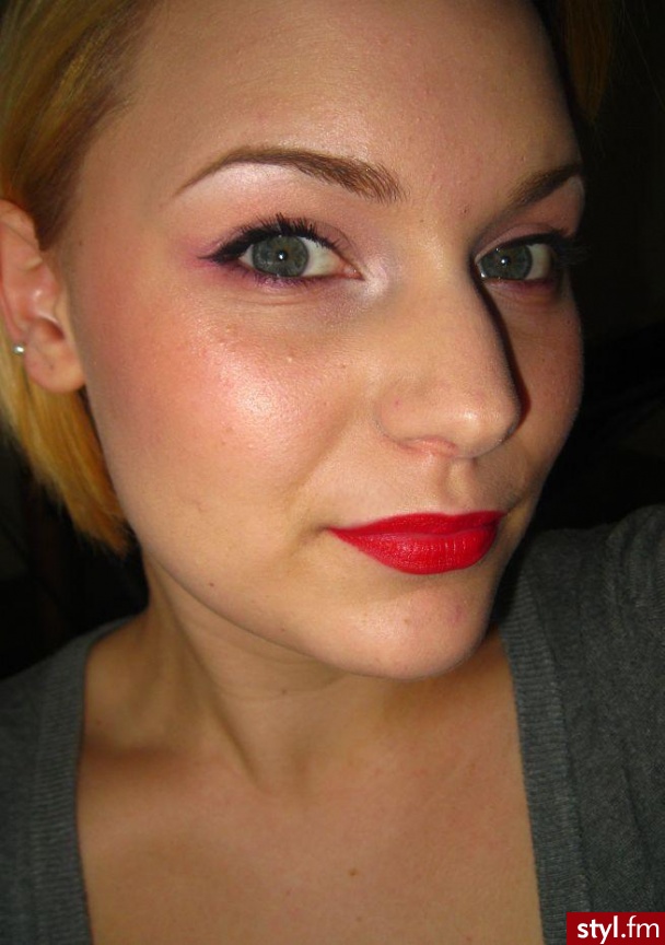makijaż. Lips:
MAC Brick lip liner
MAC Rockocco lipstick - Makijaże