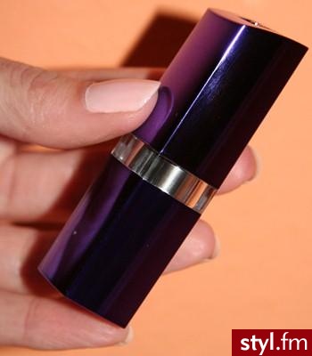 USTA USTA. Rimmel London Moisture Renew Lipstick - Vintage Pink (180) - Makijaże