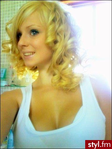 o - Kręcone Na co dzień Średnie Fryzury