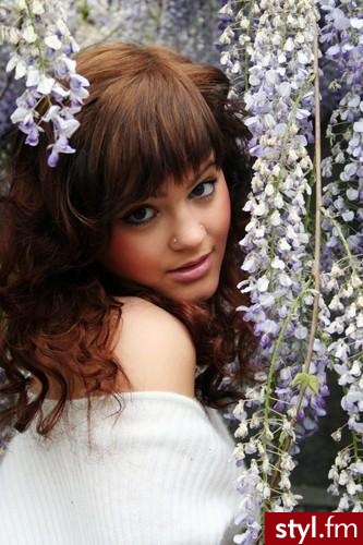 Średnie Fryzury